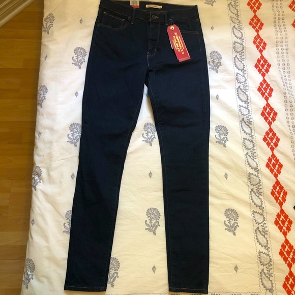 Levi’s high rise skinny jeans - Picture 2 of 9